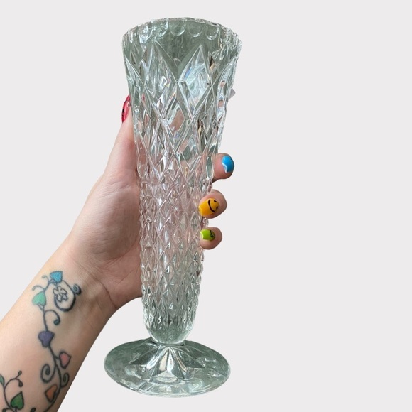 𝅺VINTAGE | Tall Crystal Bud Vase #3 - Picture 3 of 4